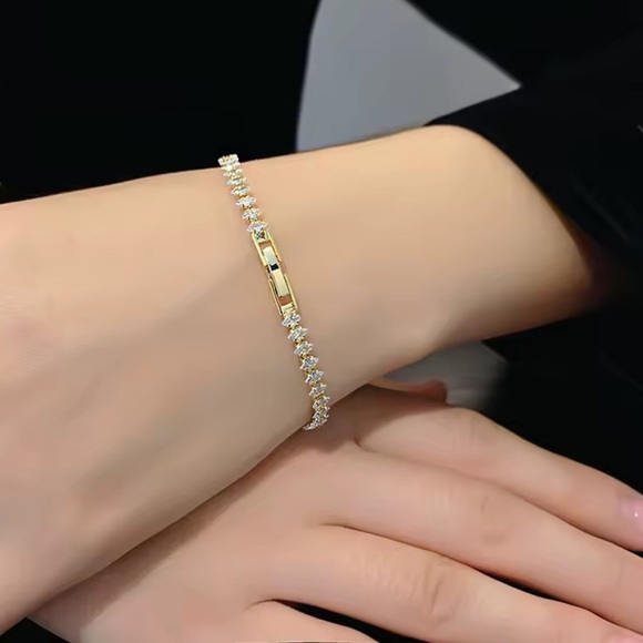 Tennis Luxury Zirconia Gold Bracelet - Picture 3 of 14
